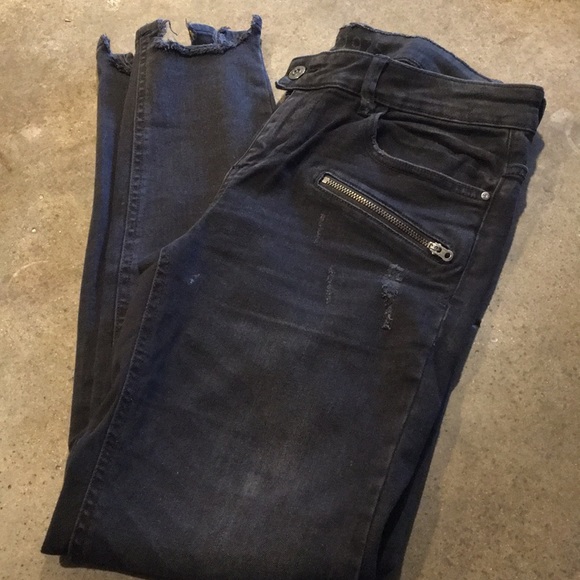 Zara vintage look jeans.